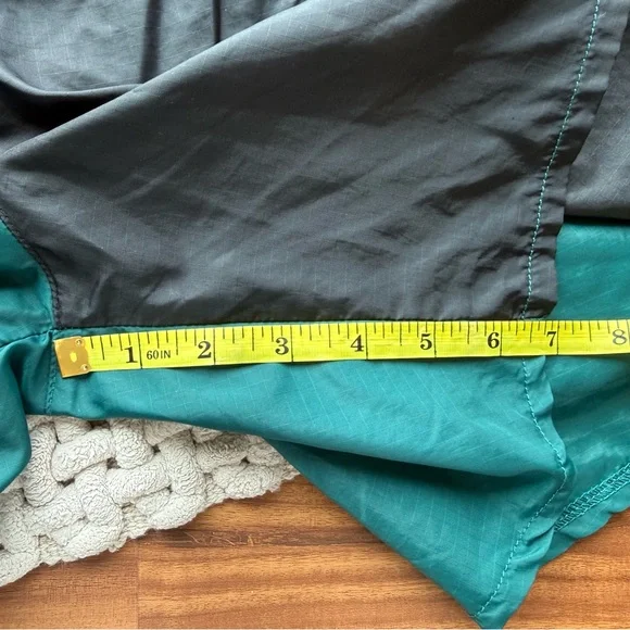 Nike Men's Retro Two-Tone Athletic Shorts in Black and Teal XL - Picture 7 of 15